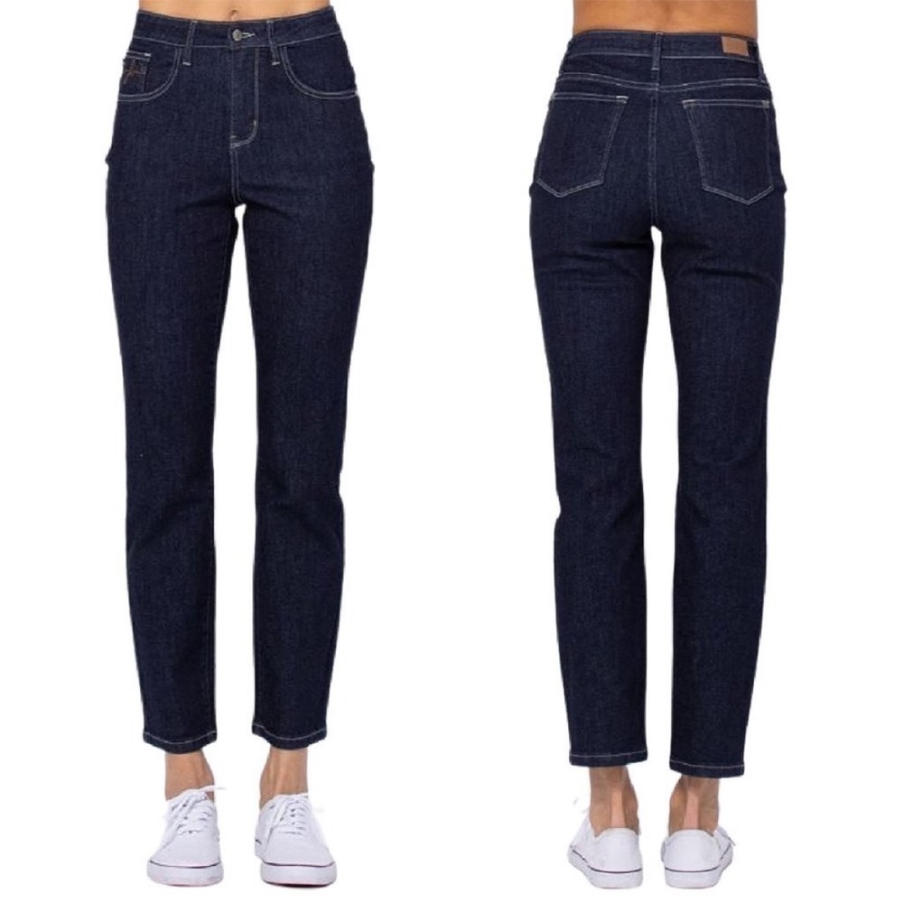 Judy Blue | Women’s Stretchy Dark Wash Mom Jeans Size 31